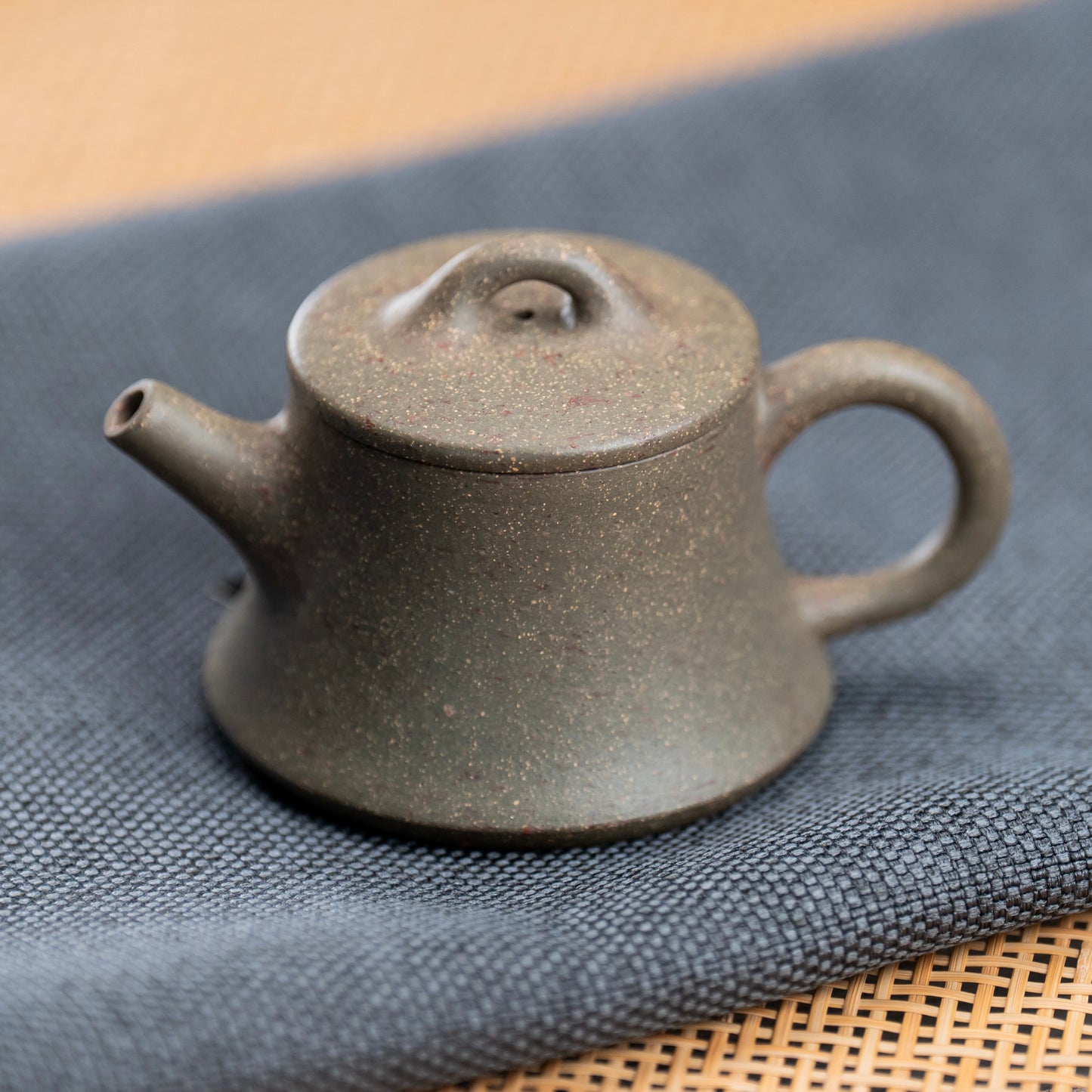 Purple Clay Teapot (Qing Duan Clay) (Bell Shaped 120cc)